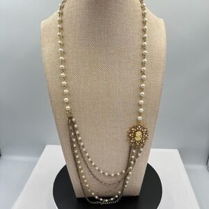 Vintage Spring Street Cameo Multi-Strand Faux Pearl Necklace & Earrings Set